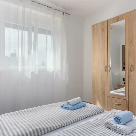 Stephany Apartment